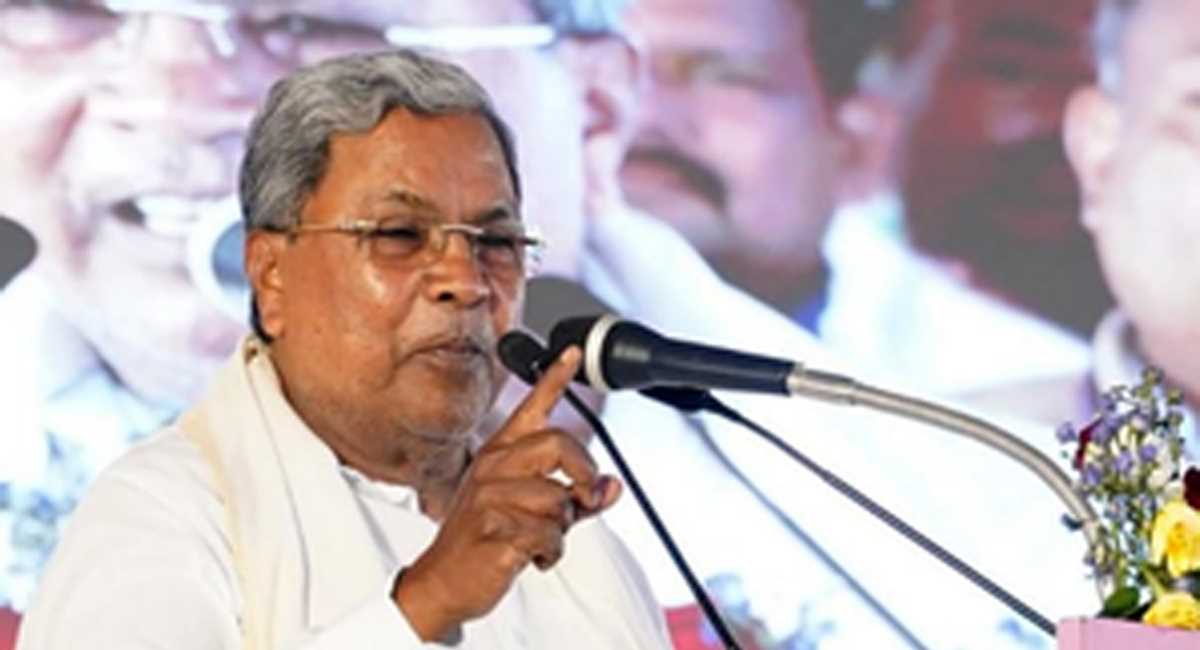 कर्नाटक सीएम ने कहा, देवेगौड़ा ने अपने पोते प्रज्वल रेवन्ना को विदेश भगा दिया